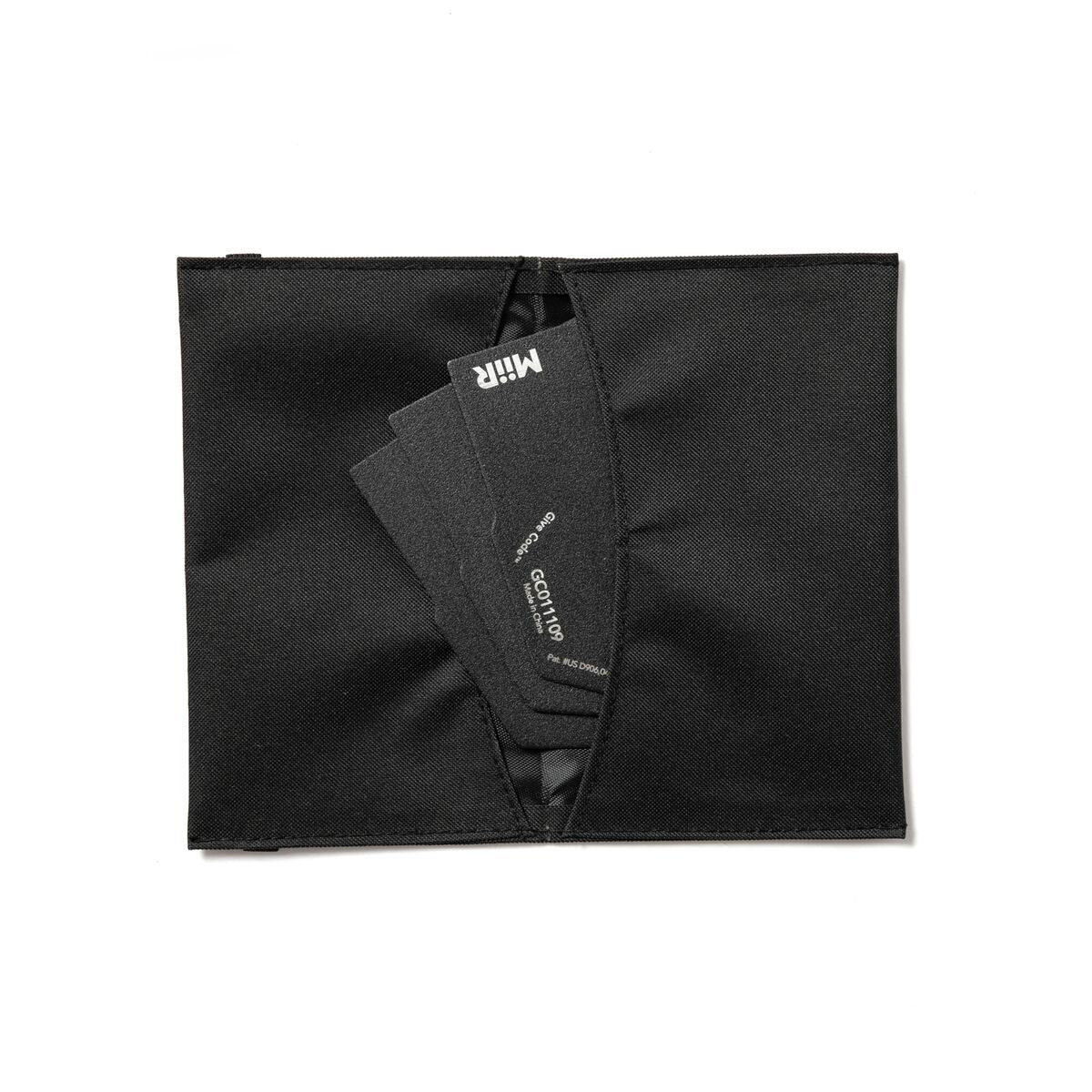 pourigami-p0 WebPDP-Pourigami_Black_Case__POG2SN00002_Studio_Open.jpg