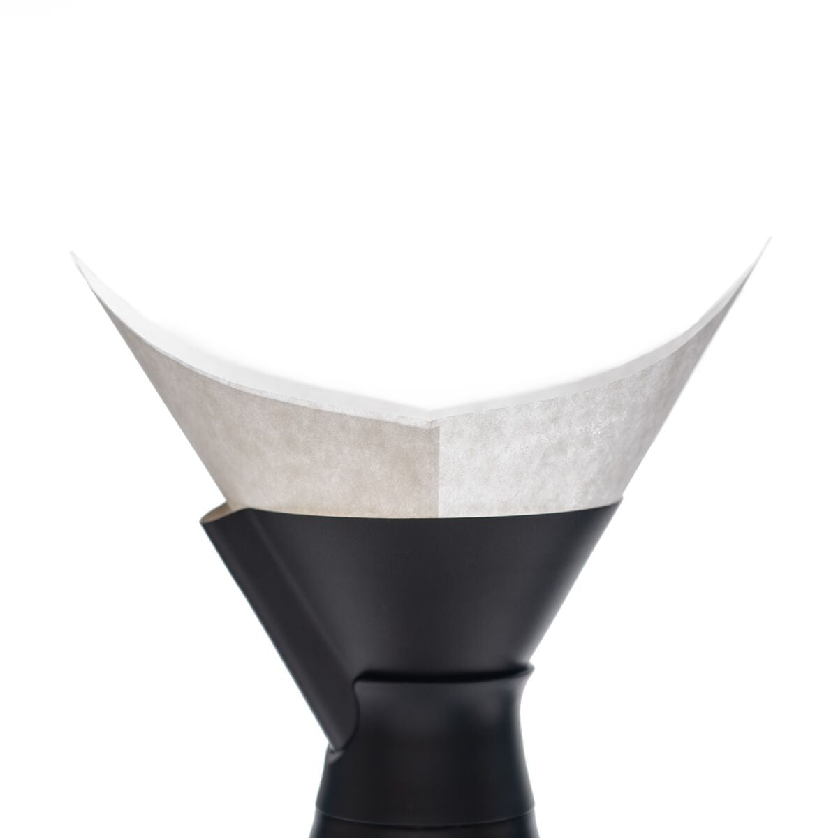 new-standard-carafe-coffee-filters-o2 WebPDP-NSCarafeCoffeeFilters_Studio_0223_InUse__CAF1PN00001.jpg